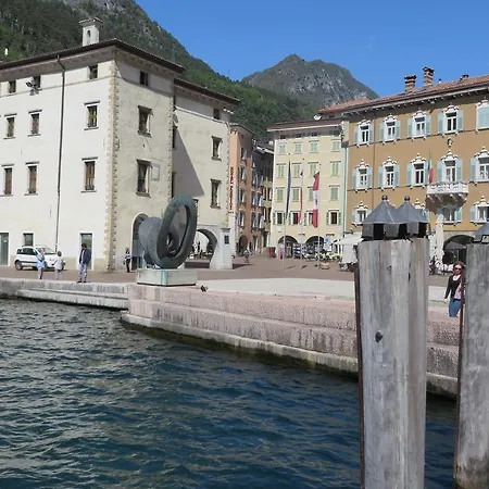 Apartment Al Lago Riva del Garda