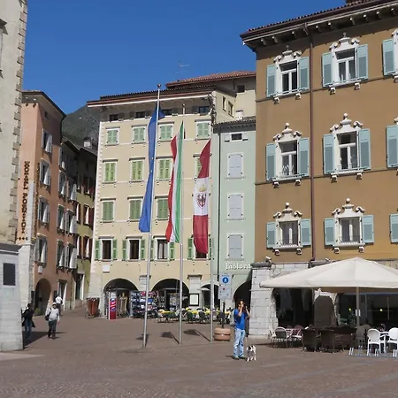 Al Lago Apartment Riva del Garda